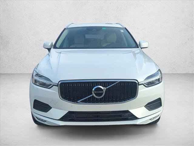 Used 2021 Volvo XC60 T5 Momentum w/ Premium Package FWD image 2