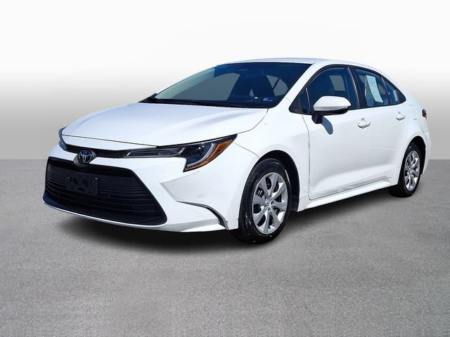 Used 2025 Toyota Corolla LE FWD image 1