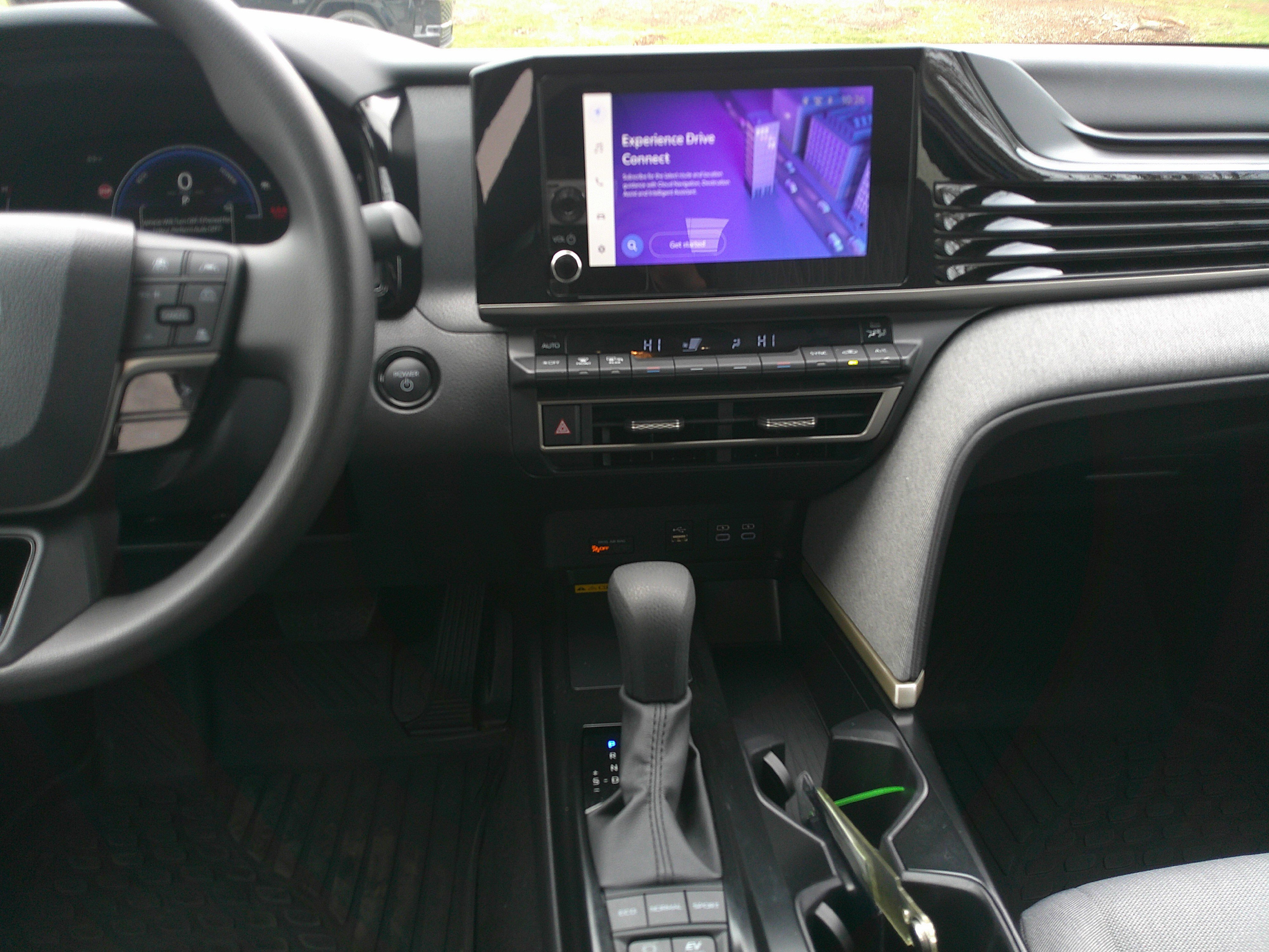 Used 2025 Toyota Camry LE image 31