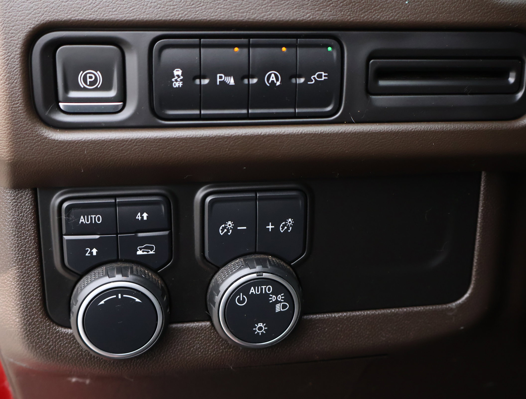 Used 2021 Chevrolet Tahoe LS AWD/4WD image 11