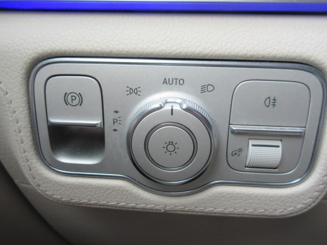 Used 2020 Mercedes-Benz GLE 450 4MATIC image 31