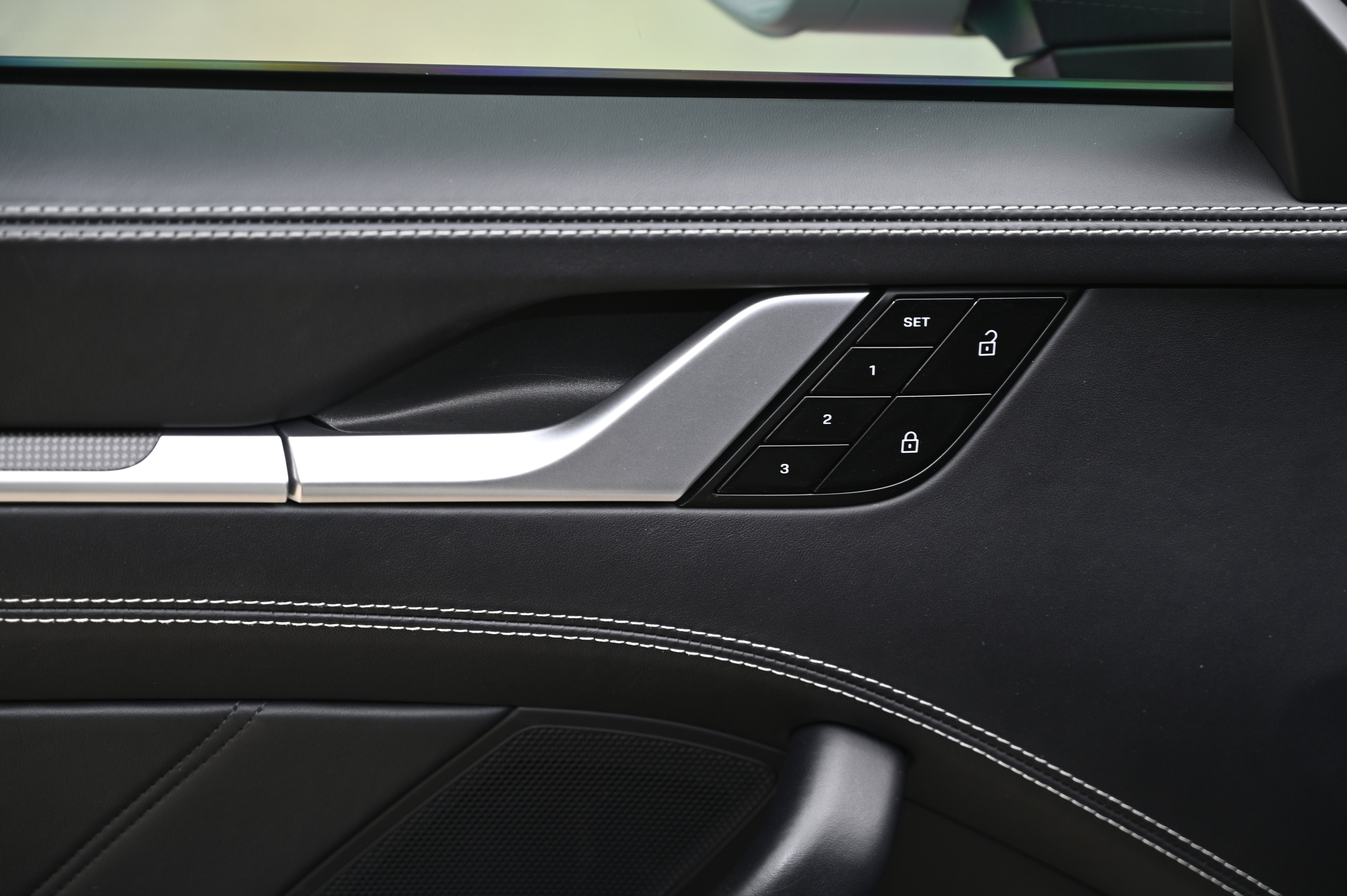 Used 2021 Porsche 911 Turbo S image 18