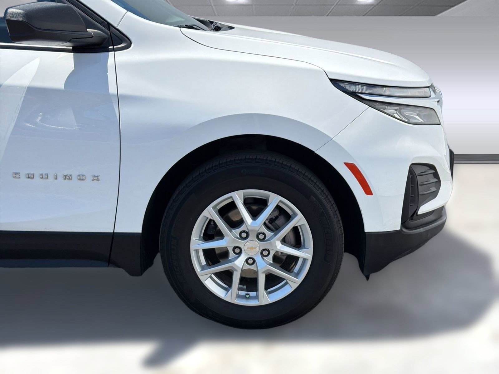 Used 2023 Chevrolet Equinox LS FWD image 11