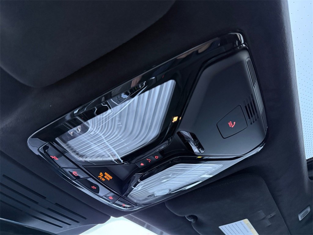 Certified 2023 BMW X7 xDrive40i w/ Executive Package image 34