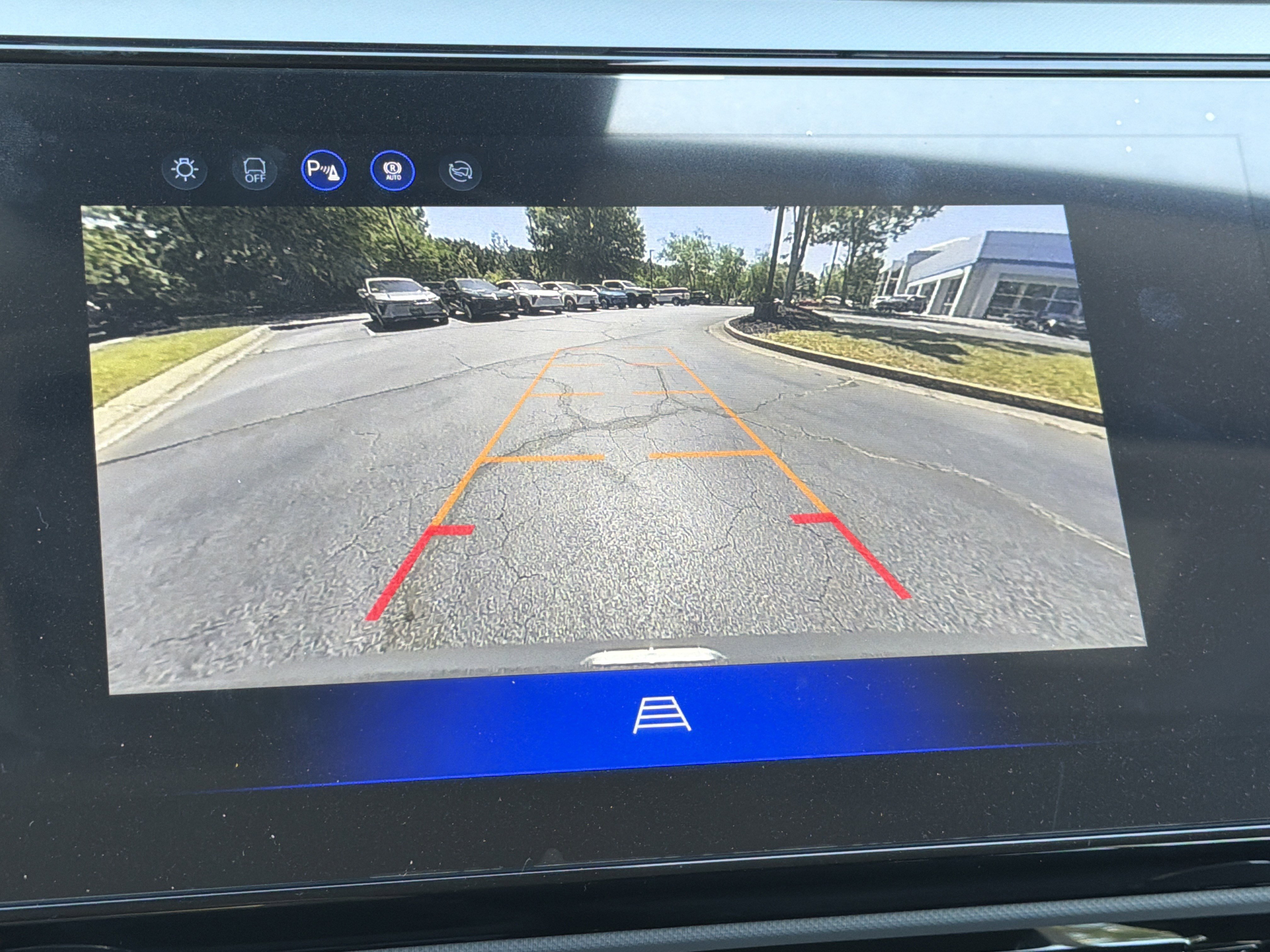 New 2027 Chevrolet Bolt LT w/ Comfort Package FWD image 29