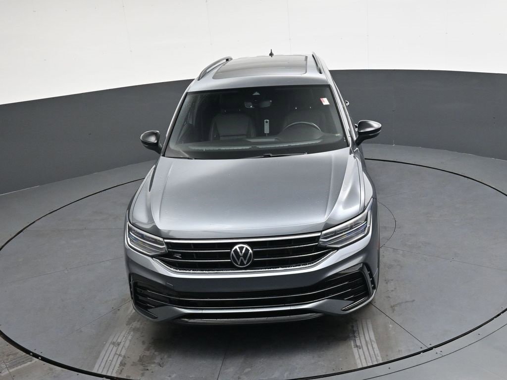 Used 2022 Volkswagen Tiguan SE R-Line image 32