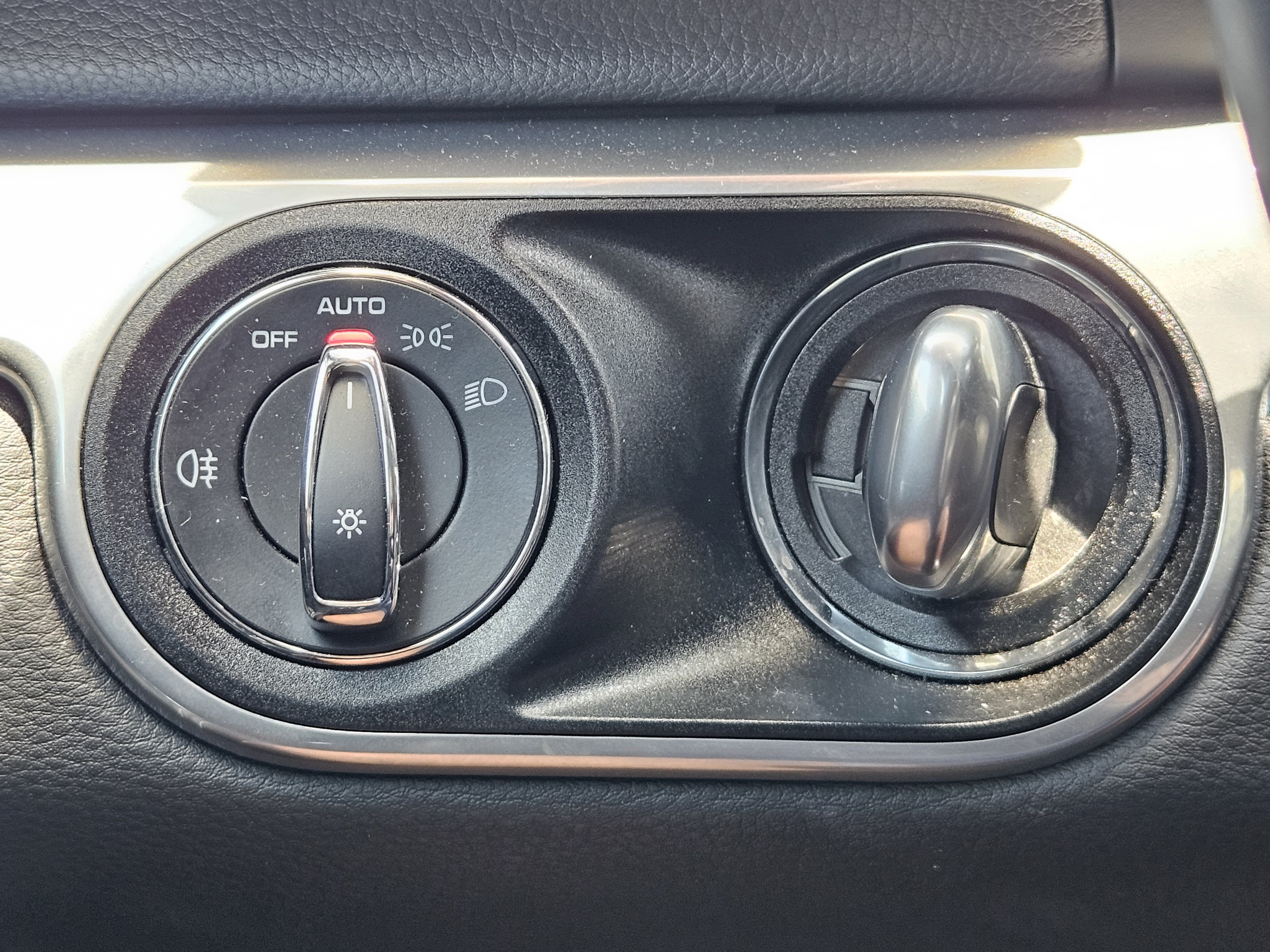 Certified 2024 Porsche 718 Boxster RWD image 22