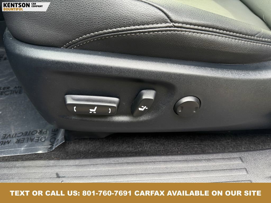 Used 2024 Toyota 4Runner SR5 Premium w/ Moonroof Package image 32