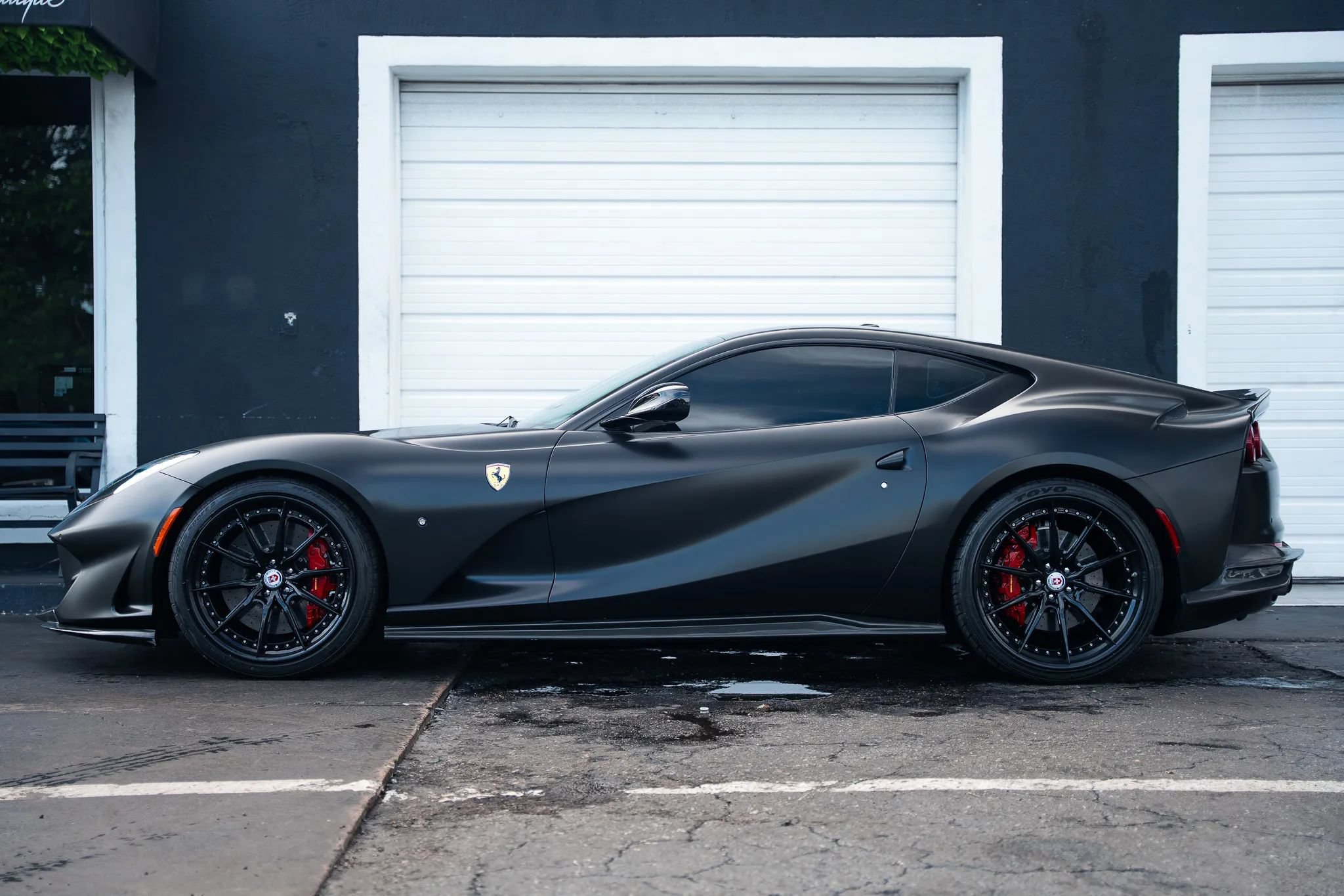 Used 2019 Ferrari 812 Superfast RWD image 7