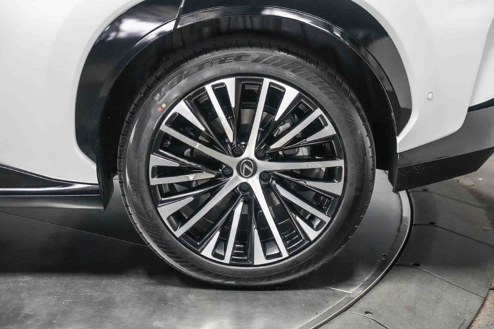 Used 2023 Lexus RZ 450e Premium w/ Technology Package AWD/4WD image 10