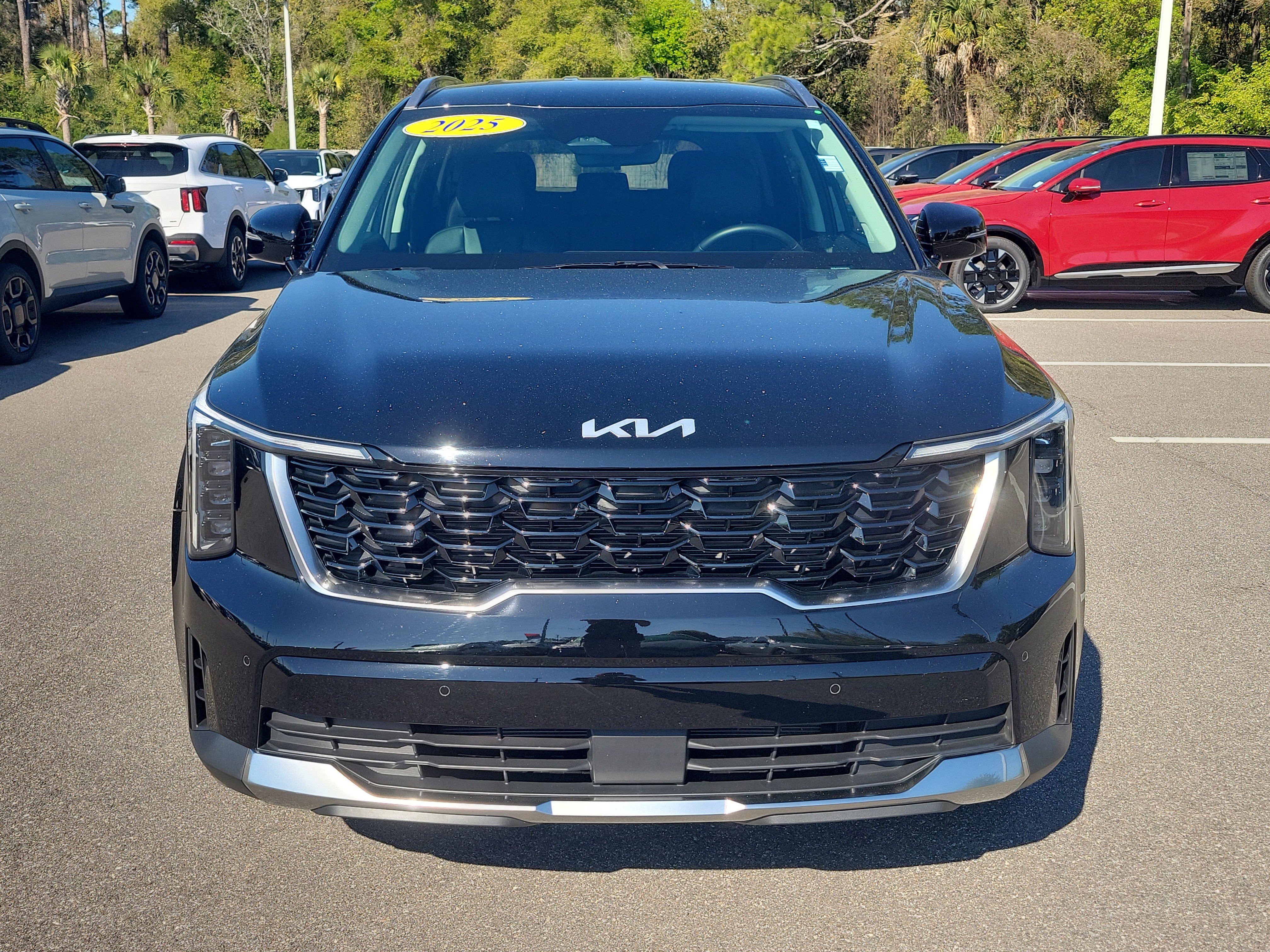 Certified 2025 Kia Sorento S image 2