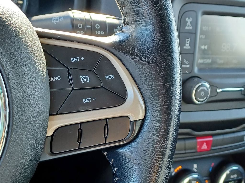 Used 2016 Jeep Renegade Limited AWD/4WD image 16