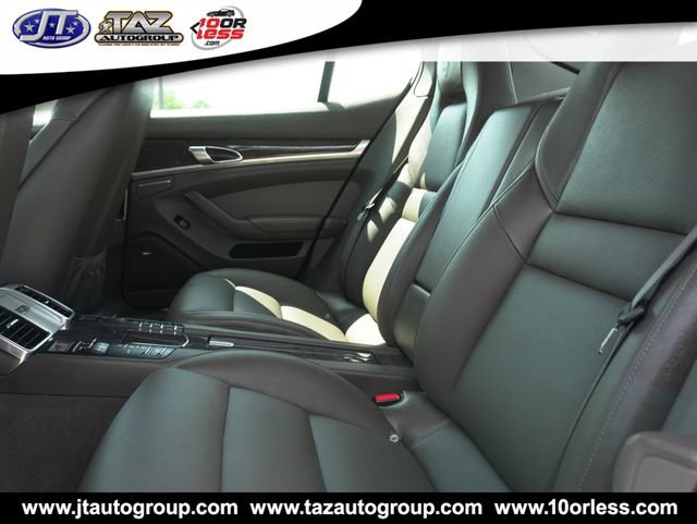Used 2016 Porsche Panamera RWD image 24