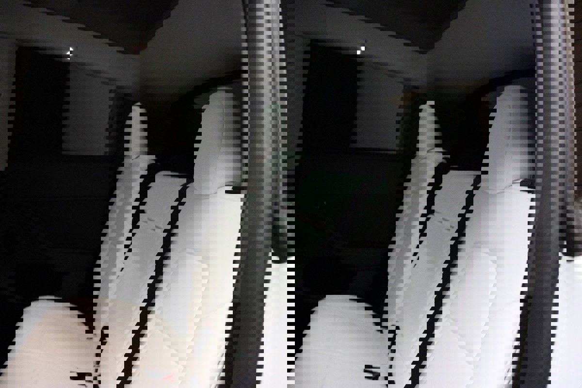 Used 2024 Tesla Model Y Long Range image 23