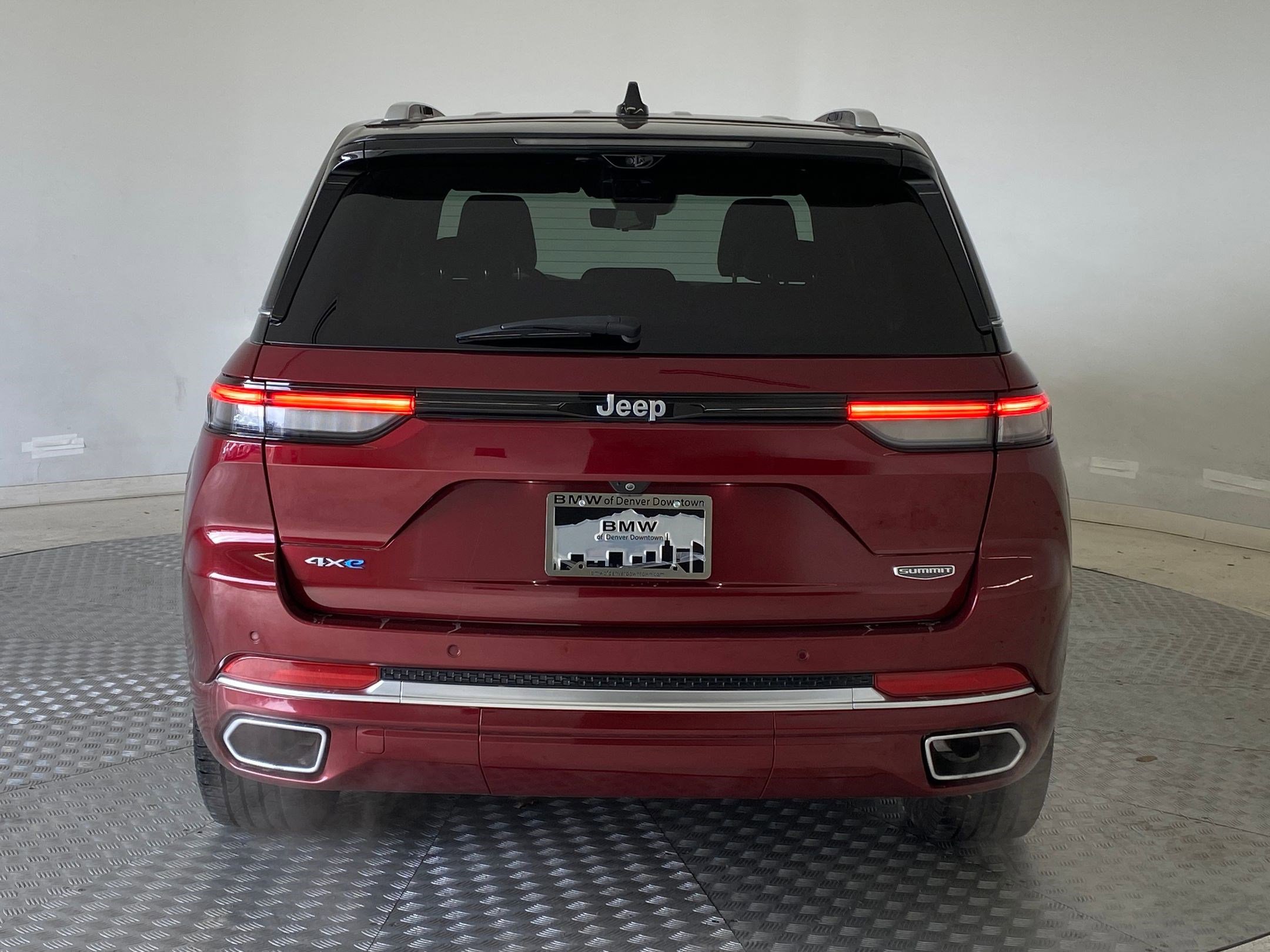 Used 2023 Jeep Grand Cherokee Summit w/ Advanced Protech Group IV image 10