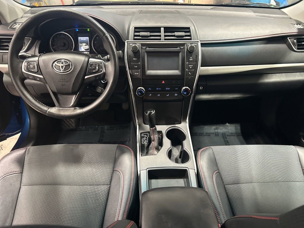 Used 2017 Toyota Camry SE image 18
