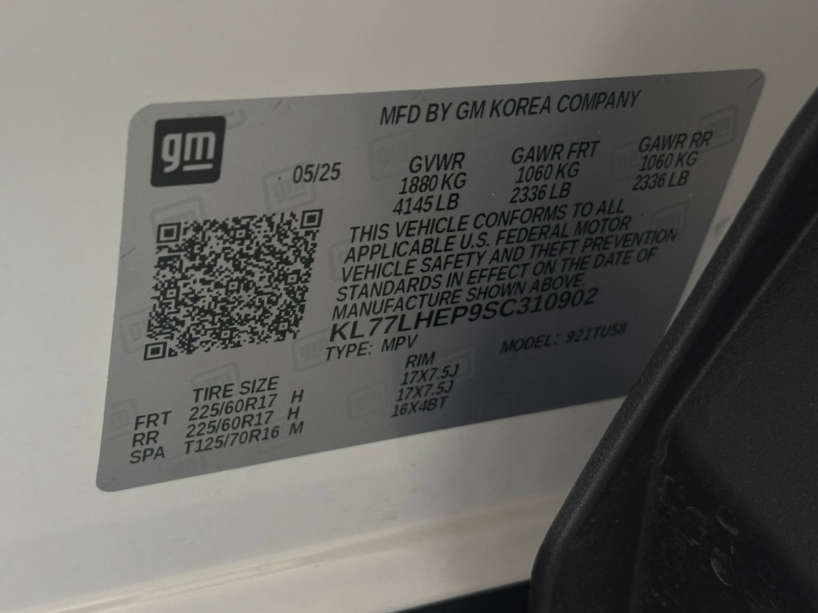 Used 2025 Chevrolet Trax LT image 29