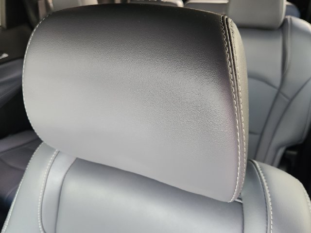 Used 2024 Buick Enclave Essence w/ Experience Buick Package FWD image 24