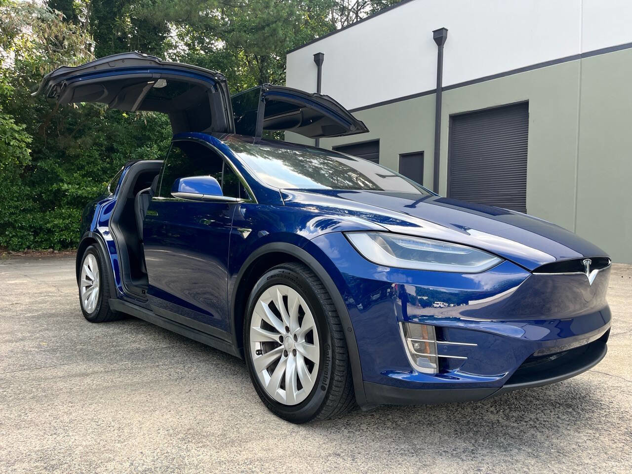 Used 2018 Tesla Model X 75D image 1