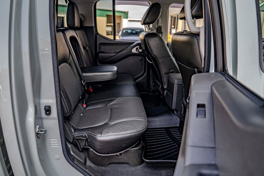 Used 2021 Nissan Frontier PRO-4X w/ Pro-4x Utility Package AWD/4WD image 25