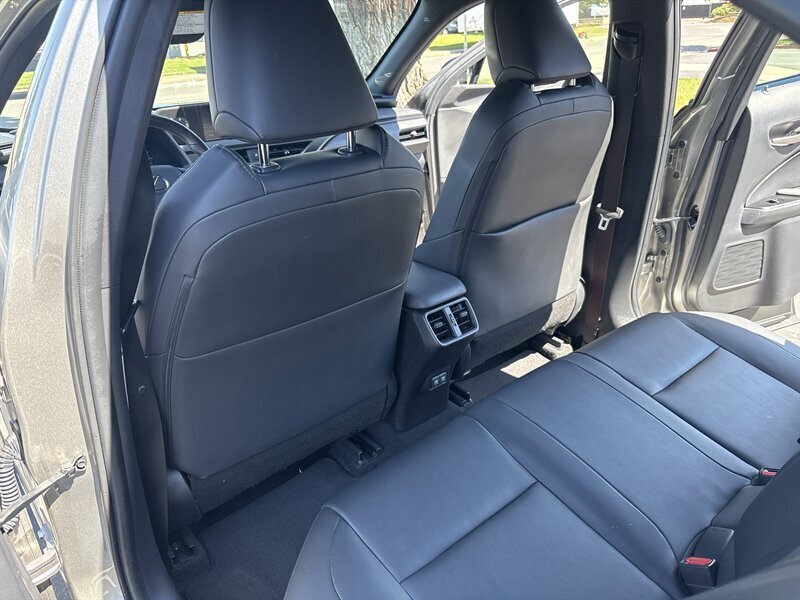 Used 2020 Lexus UX 200 w/ Accessory Package FWD image 28