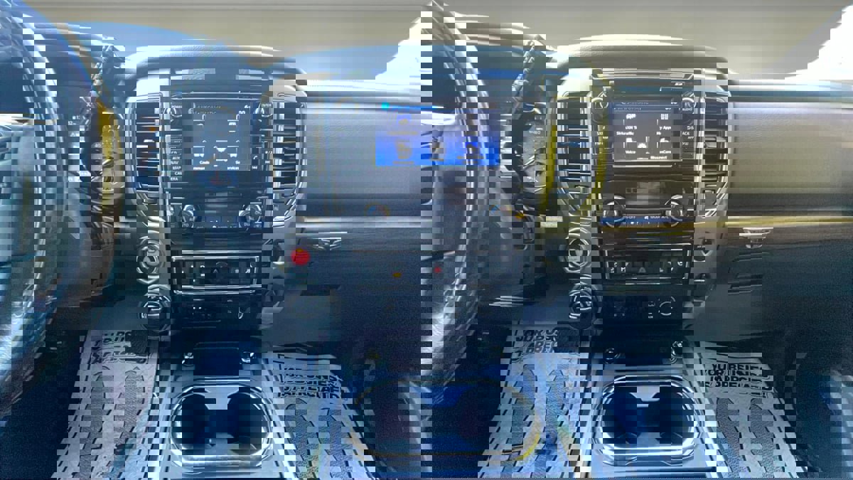 Used 2018 Nissan Titan Platinum Reserve image 10