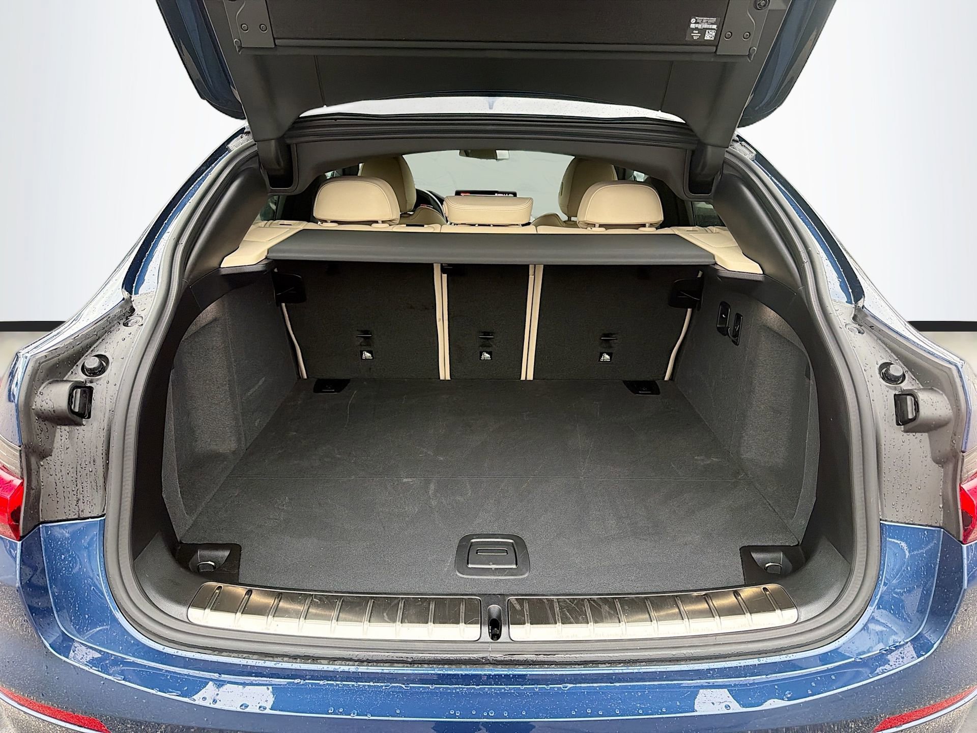 Certified 2025 BMW X4 xDrive30i image 13