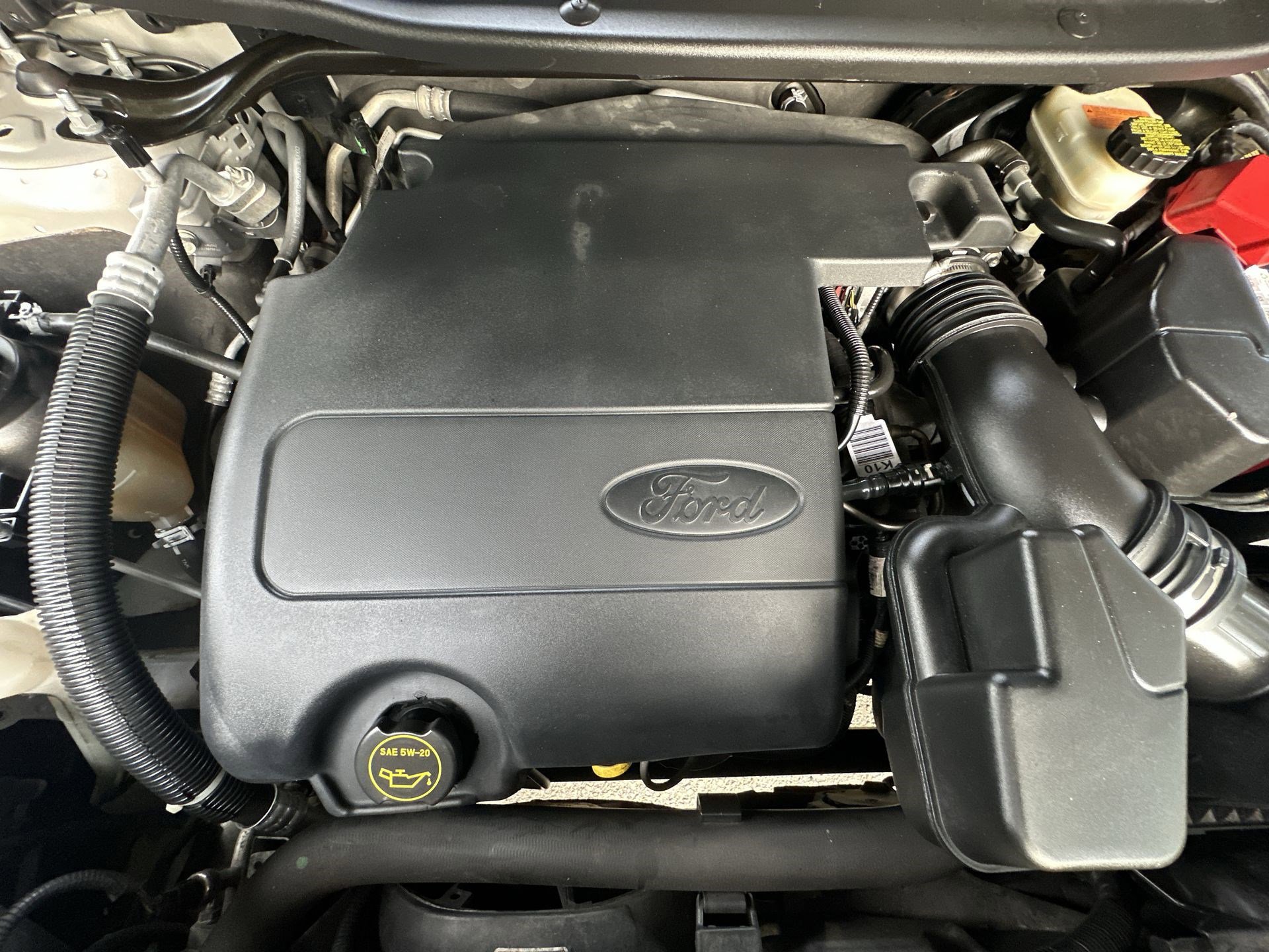 Used 2016 Ford Explorer XLT w/ Equipment Group 202A image 18