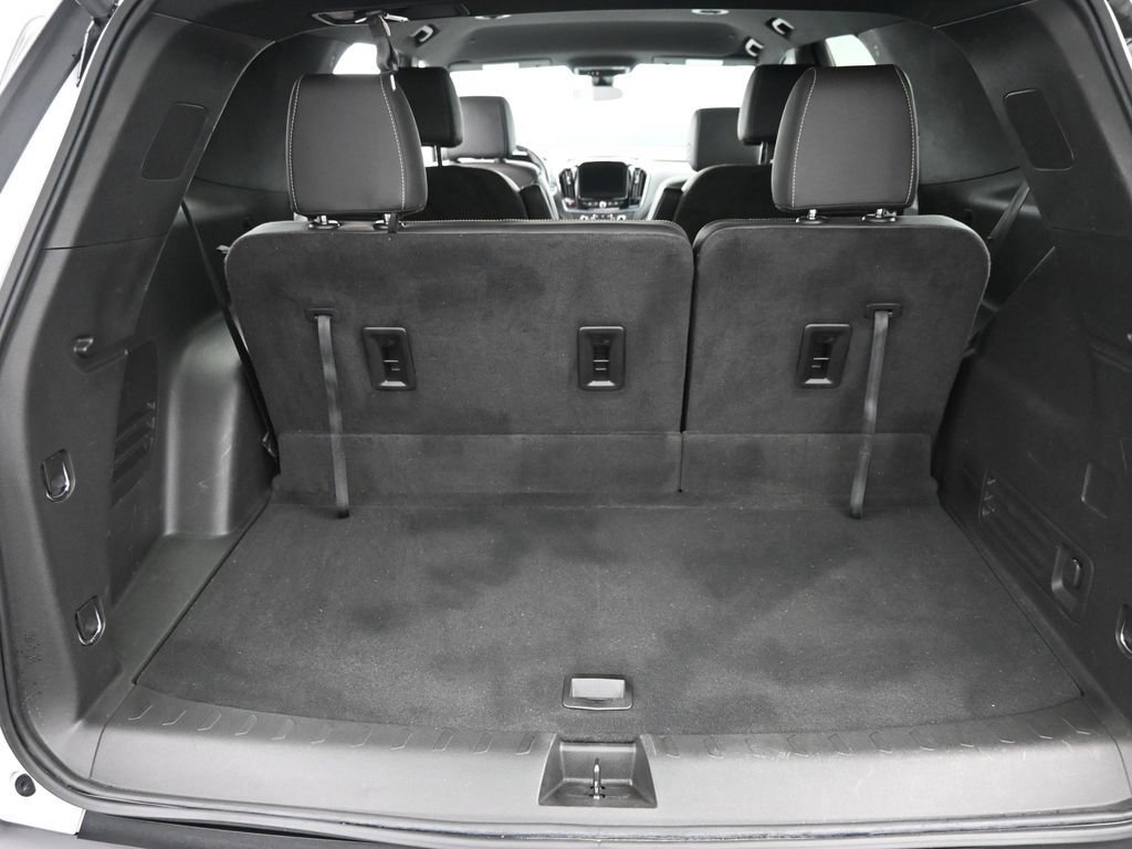 Used 2023 Chevrolet Traverse LT FWD image 14