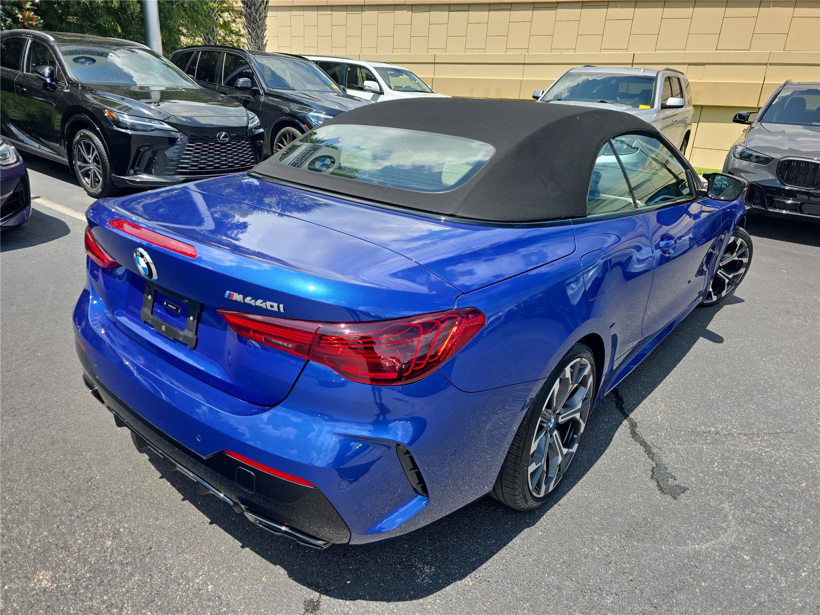 Used 2026 BMW M440i Convertible RWD image 24