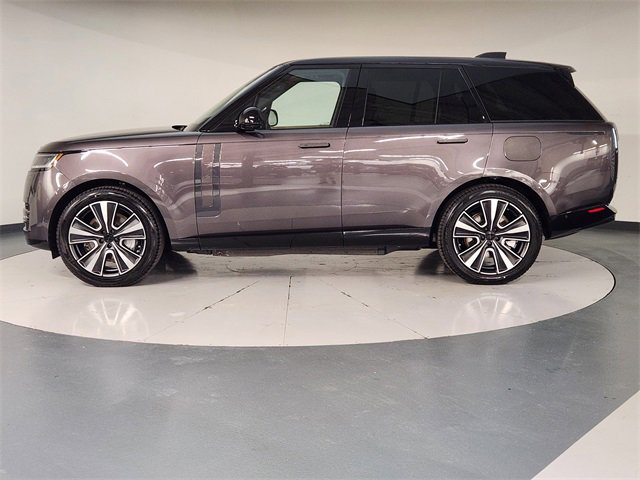 New 2026 Land Rover Range Rover SE image 5