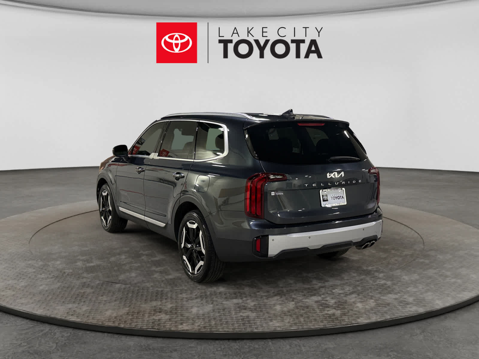 Used 2024 Kia Telluride S w/ S Sunroof Package FWD image 5