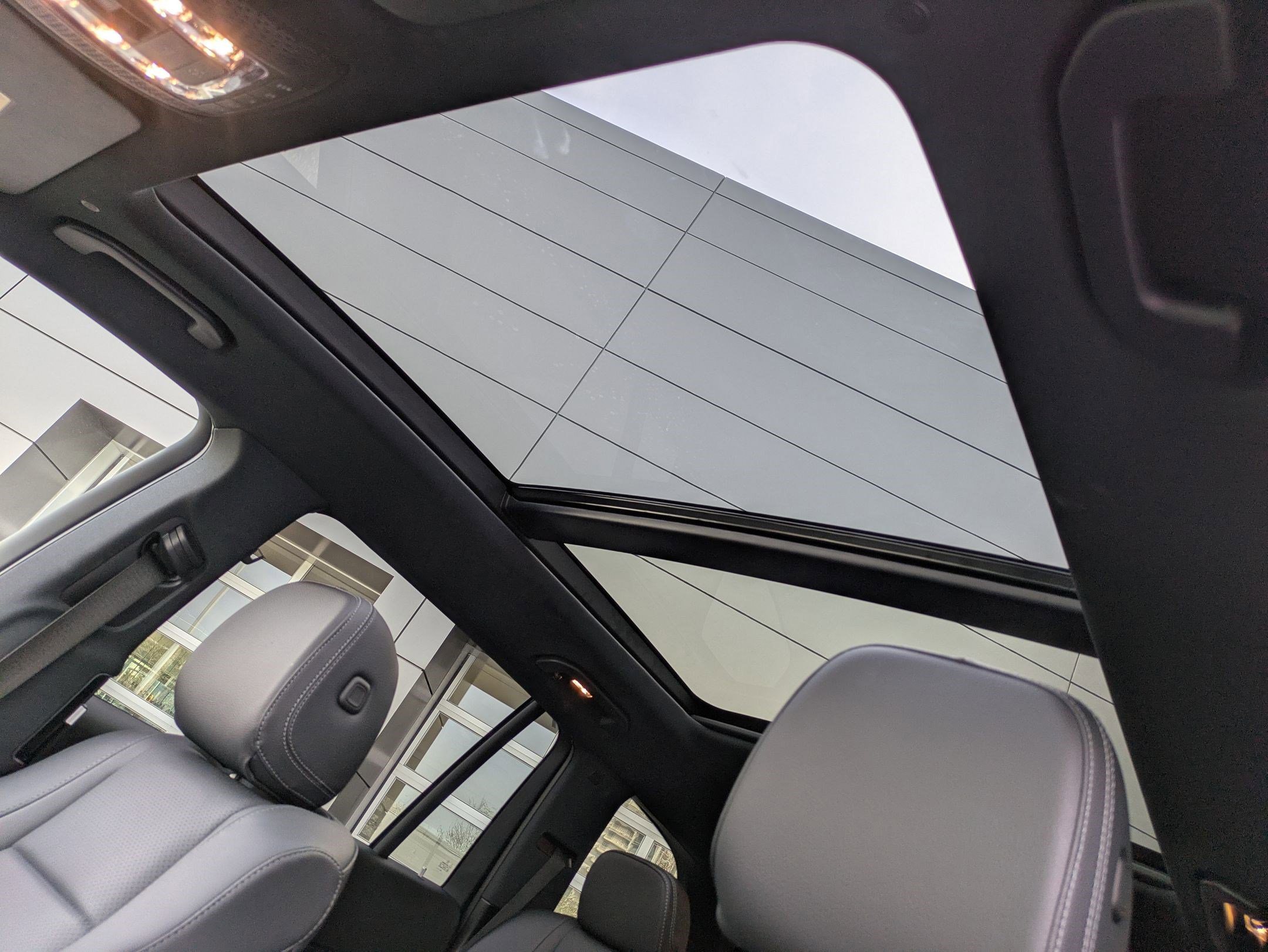 Used 2025 Mercedes-Benz GLS 450 4MATIC image 16