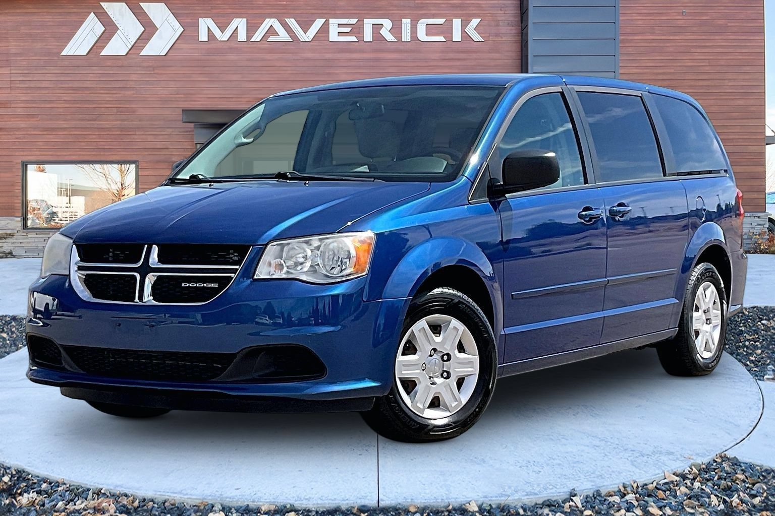 Used 2011 Dodge Grand Caravan Express FWD image 3