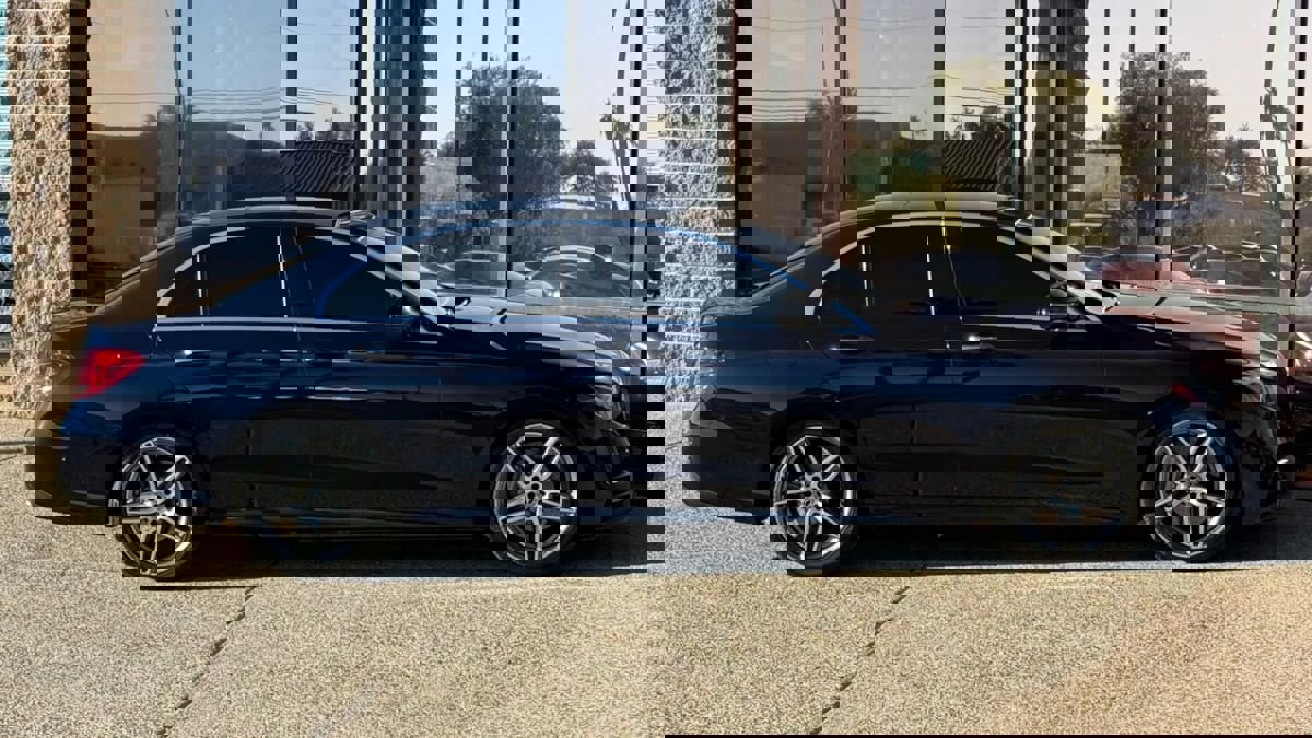 Used 2018 Mercedes-Benz E 300 image 14