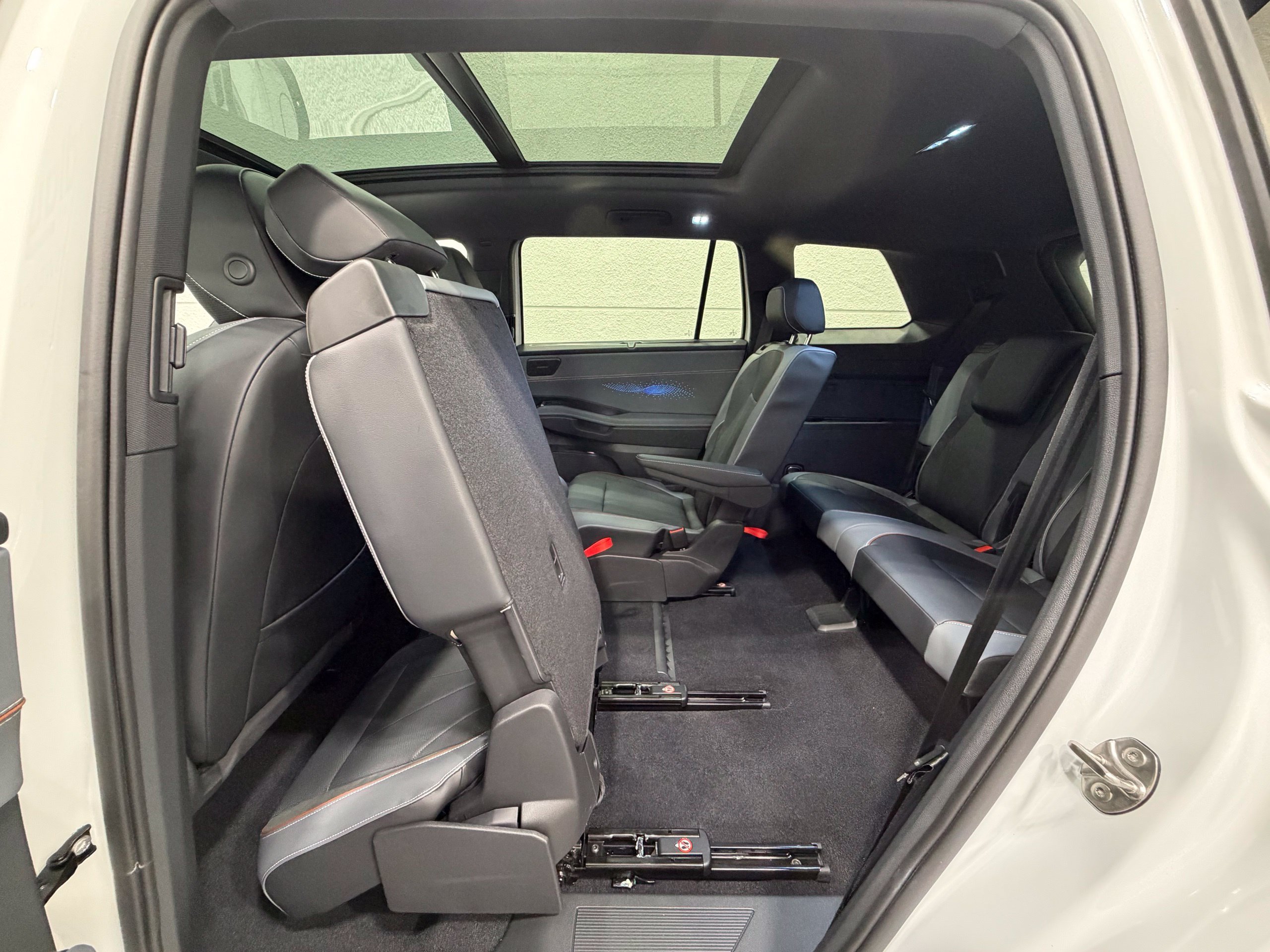 New 2027 Volkswagen Atlas SEL Premium R-Line AWD/4WD image 30