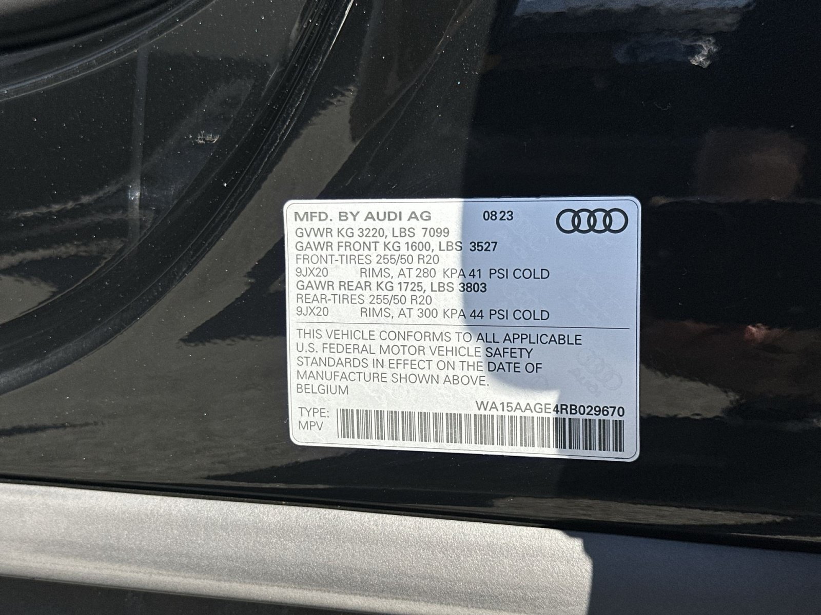 Used 2024 Audi Q8 e-tron Premium Plus w/ Premium Plus Package AWD/4WD image 14
