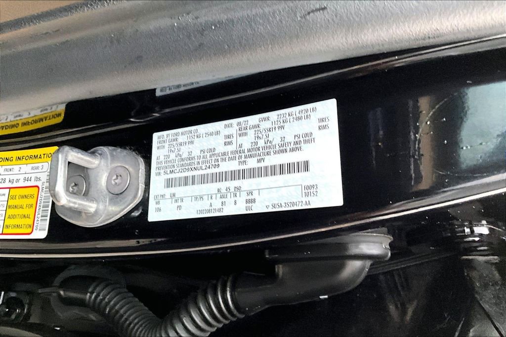 Used 2022 Lincoln Corsair Reserve w/ Elements Package image 32