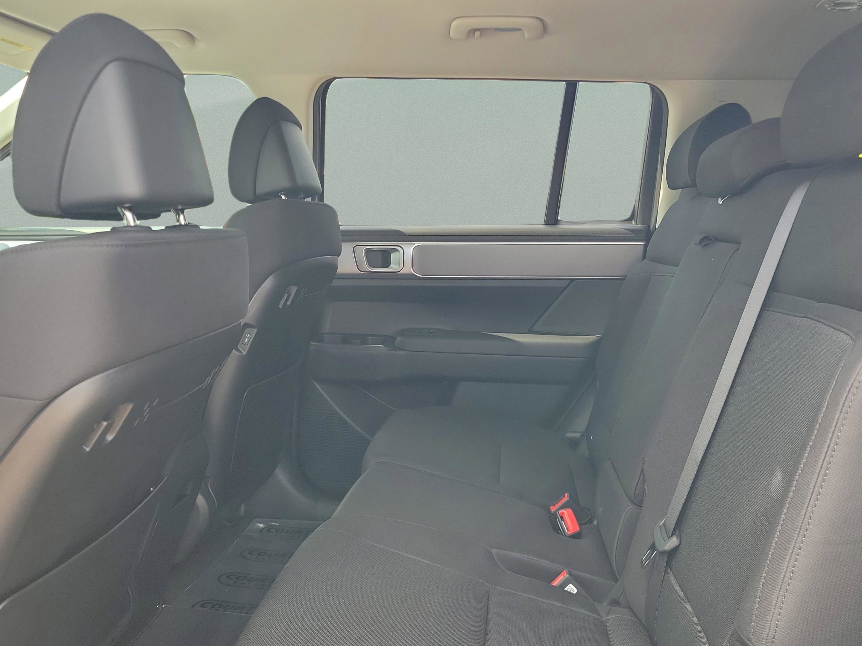 New 2026 Hyundai Santa Fe SE image 12