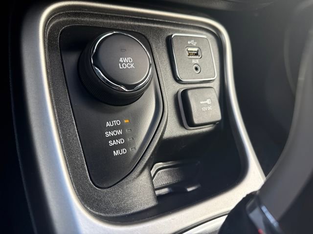 Used 2018 Jeep Compass Latitude w/ Popular Equipment Group image 28