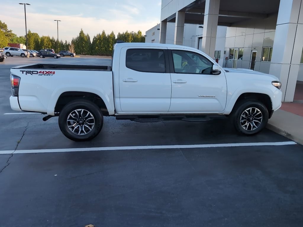 Used 2022 Toyota Tacoma TRD Sport w/ Technology Package image 7
