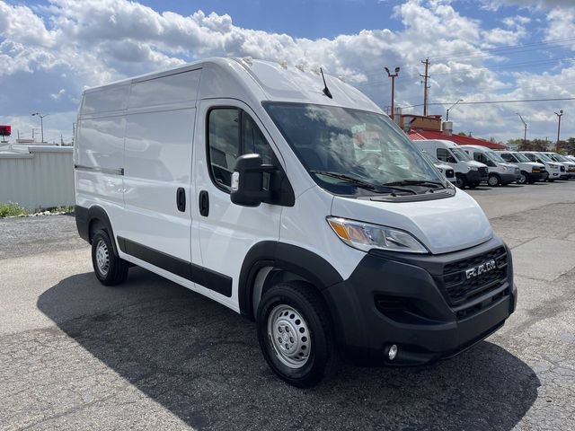 Used 2025 RAM ProMaster 2500 w/ Safety Group FWD image 14