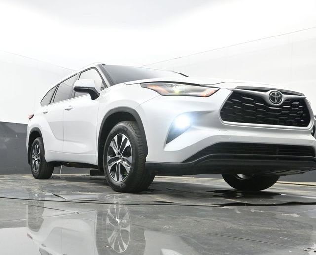 Used 2026 Toyota Highlander XLE image 26
