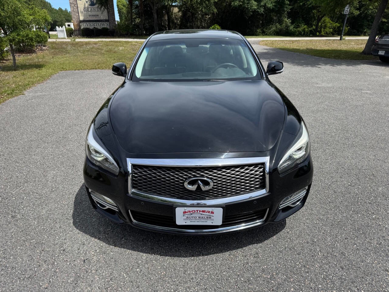 Used 2015 INFINITI Q70 3.7 AWD/4WD image 2