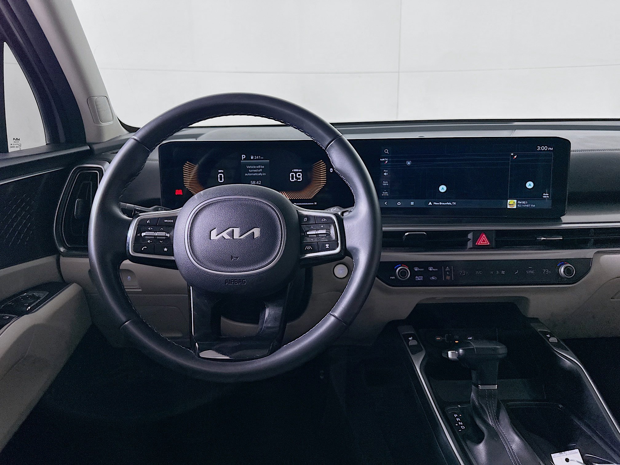 Used 2025 Kia Sorento S image 17