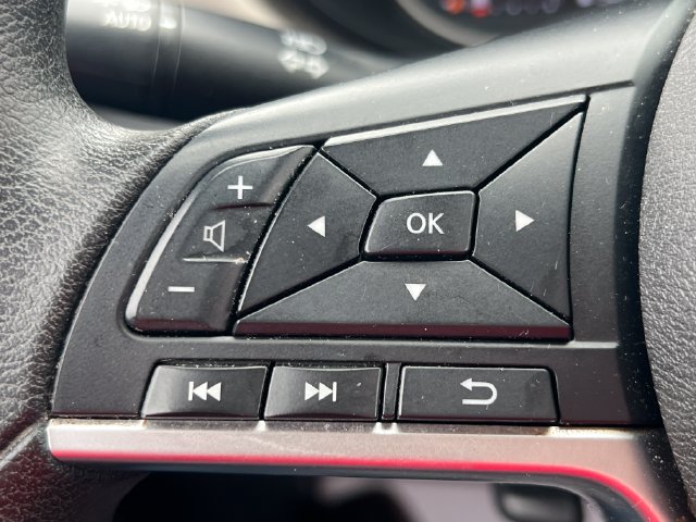 Used 2021 Nissan Versa SV FWD image 22