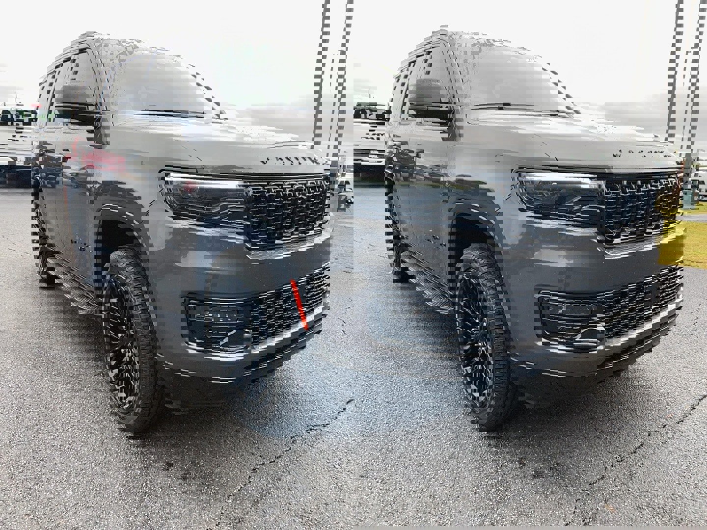 Used 2023 Jeep Wagoneer Series II w/ Convenience Group I image 3