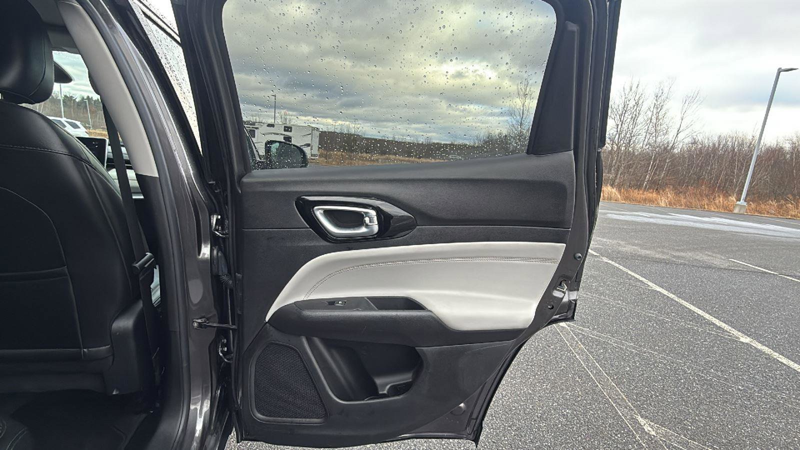 Used 2022 Jeep Compass Limited image 18