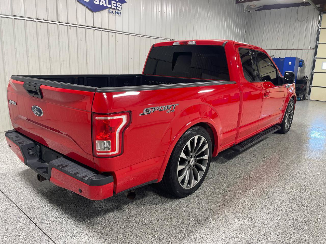 Used 2015 Ford F150 XLT w/ Equipment Group 302A Luxury AWD/4WD image 7