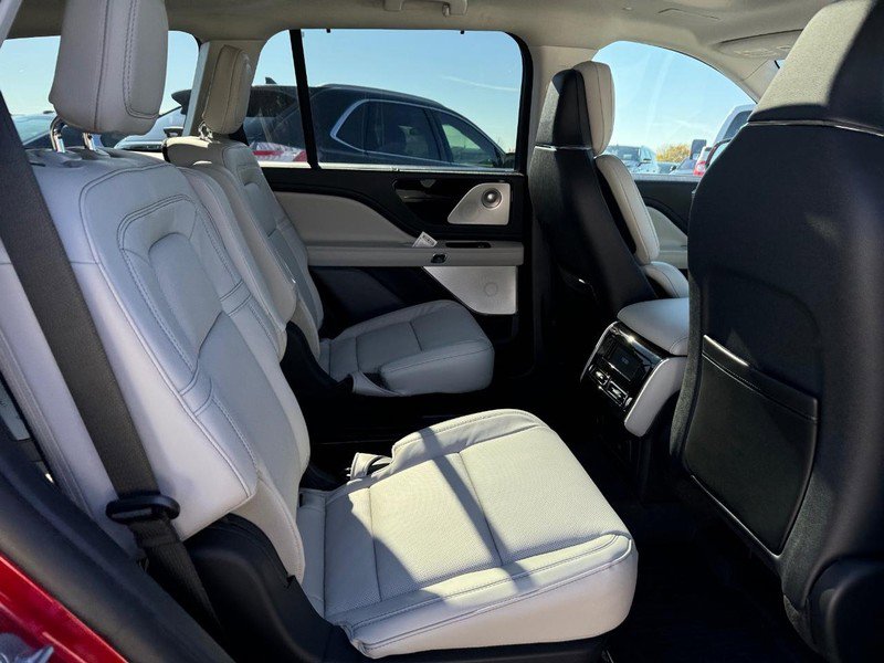 New 2025 Lincoln Aviator Reserve w/ Equipment Group 201A AWD/4WD image 14